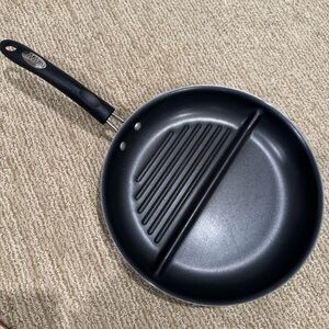 Weight Watchers 12 in Pan Non-Stick Half Grill Fry Pan & Half Griddle Pan